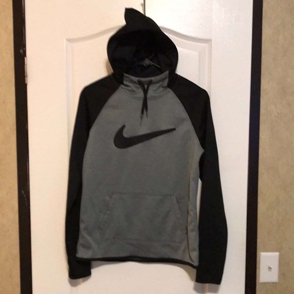 Nike Therma fit men’s hoodie